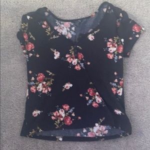 Floral tight fitting shirt rue 21